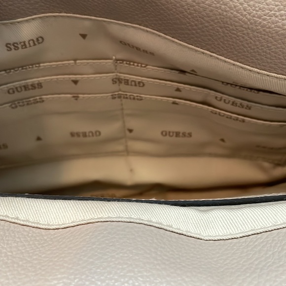 Guess Handbag - Picture 7 of 7